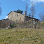 Assisi, casale ristrutturato e terreno